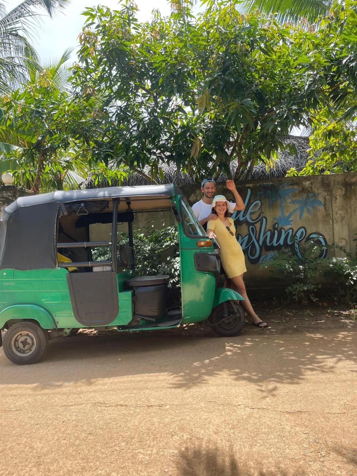 Little Sunshine Guest House & Restaurant แทนกาลเล ภายนอก รูปภาพ