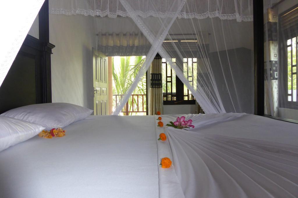 Little Sunshine Guest House & Restaurant แทนกาลเล ภายนอก รูปภาพ