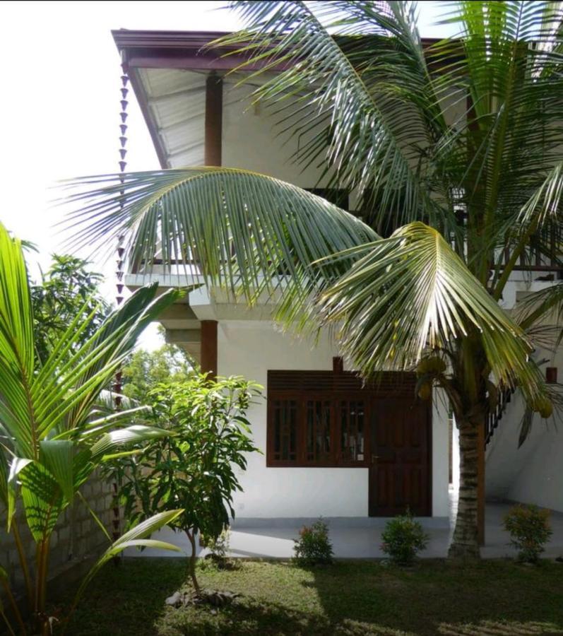 Little Sunshine Guest House & Restaurant แทนกาลเล ภายนอก รูปภาพ