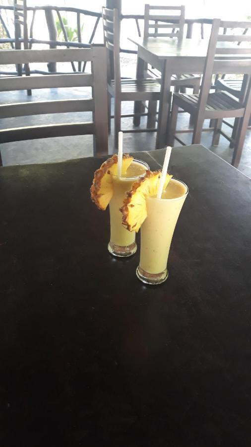 Little Sunshine Guest House & Restaurant แทนกาลเล ภายนอก รูปภาพ